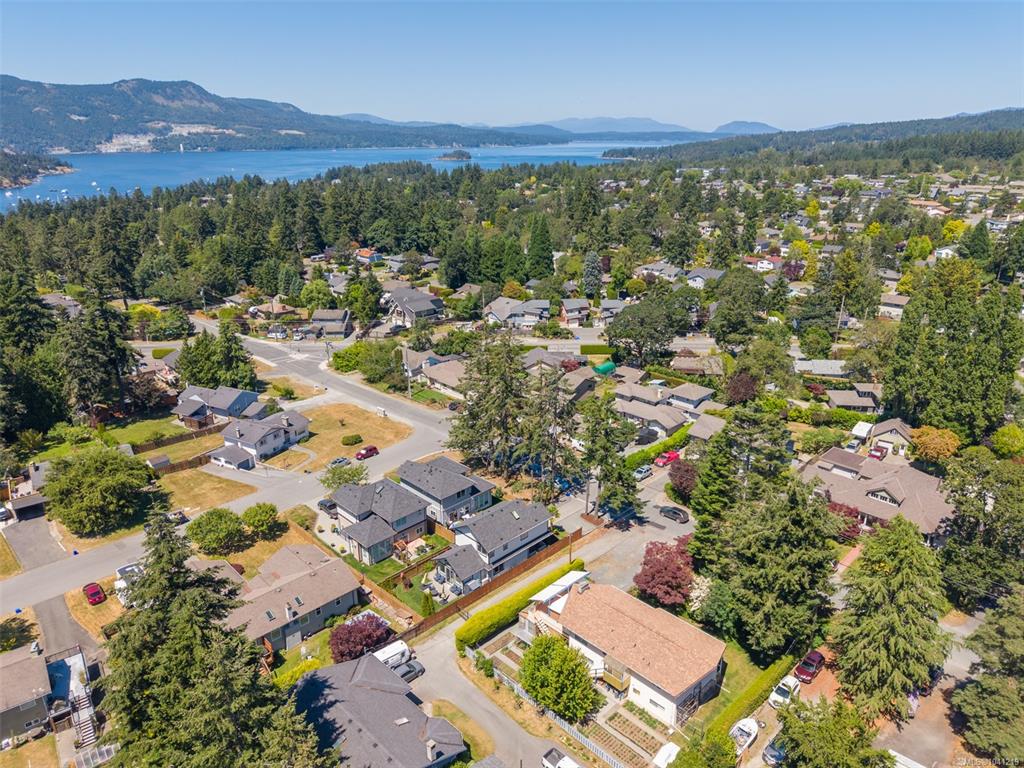 Third View of 1183 Marchant Rd, Central Saanich, BC, V8M 1G7