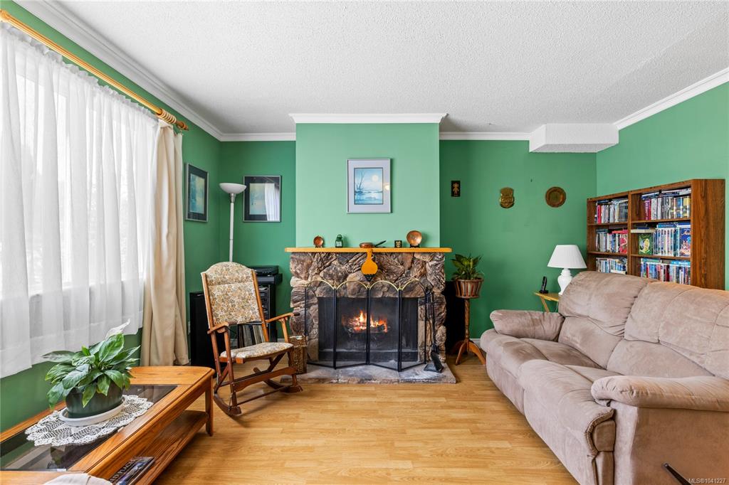 Fifth View of 1624 Fuller St, Millstream Court, Nanaimo, BC, V9L 5R4