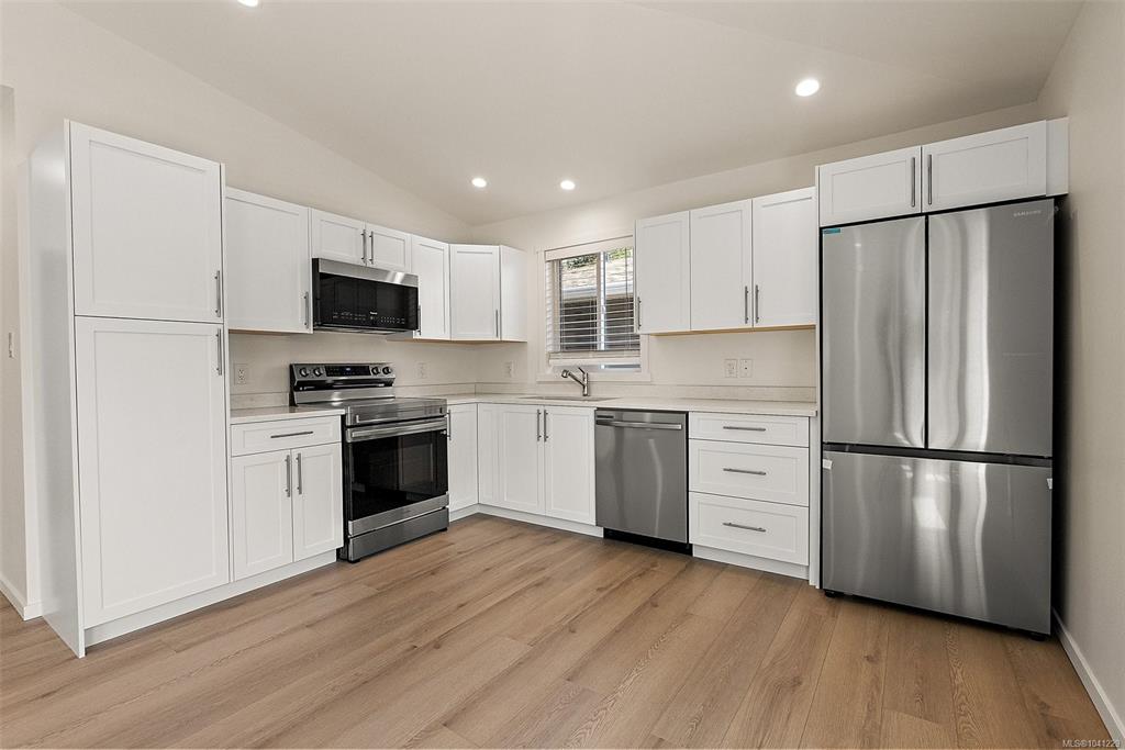 Third View of 7650 Qwuc Chus Lane, Starlight Village, Central Saanich, BC, V8M 0B4