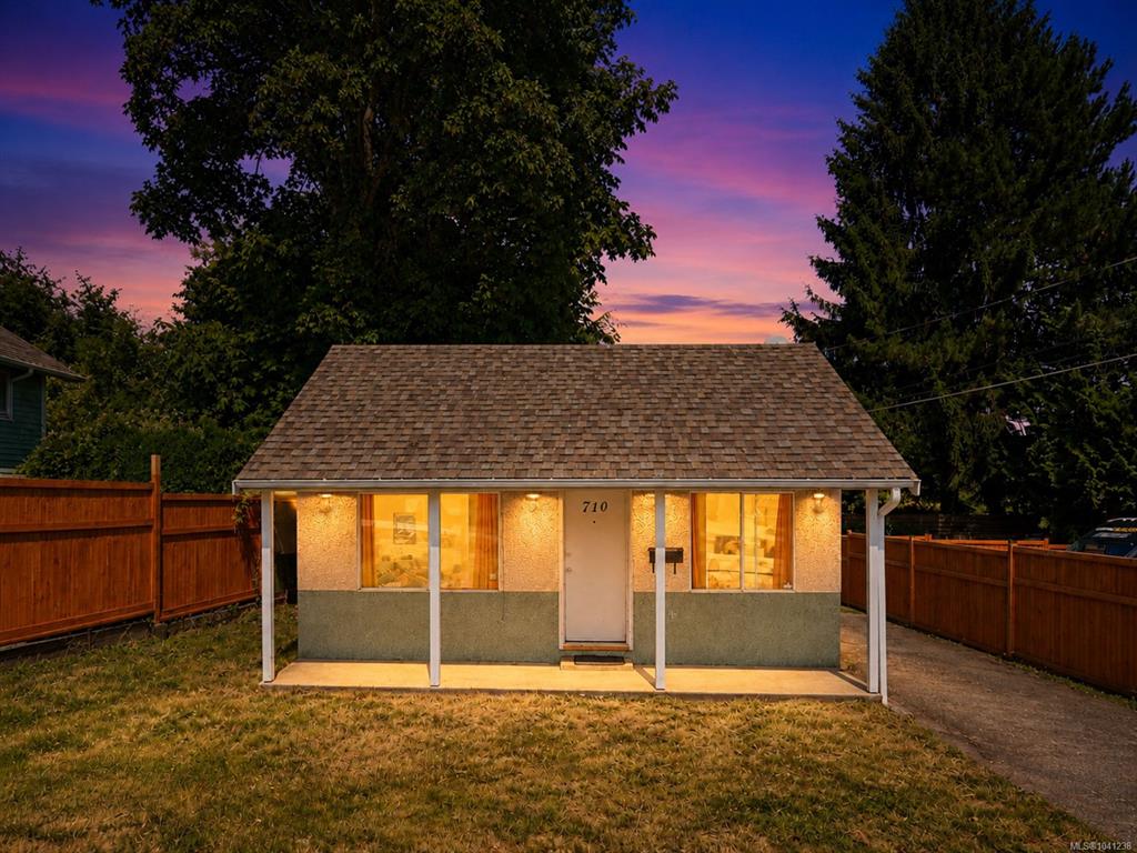 710 Fitzwilliam St, 1041238, BC,