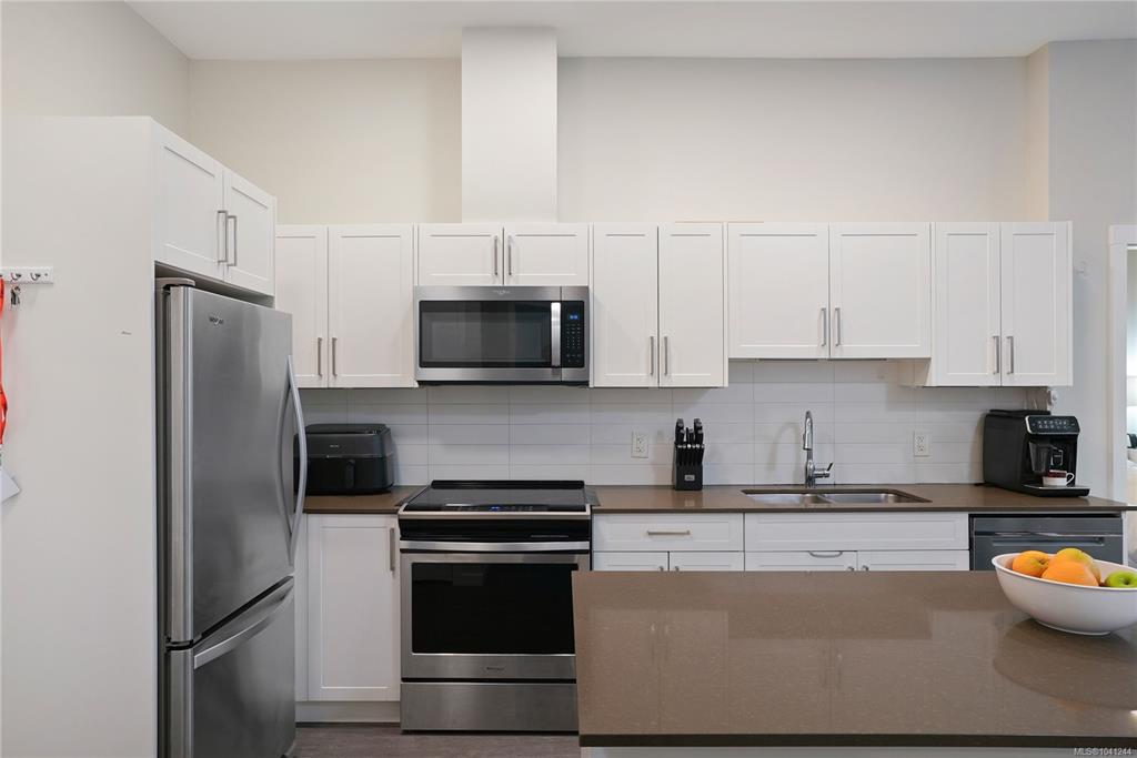 Third View of 2843 Jacklin Rd, Langford, BC, V9B 4P4