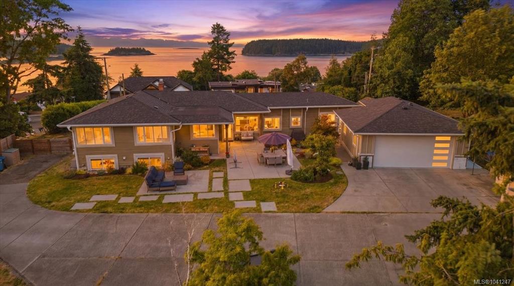 Second View of 2565 Departure Bay Rd, Nanaimo, BC, V9S 3W2