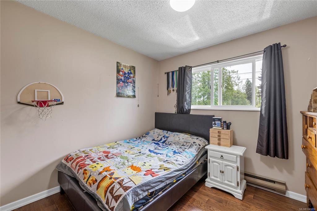 Fifth View of 16 Jenkins Pl, Parksville, BC, V9P 1G4
