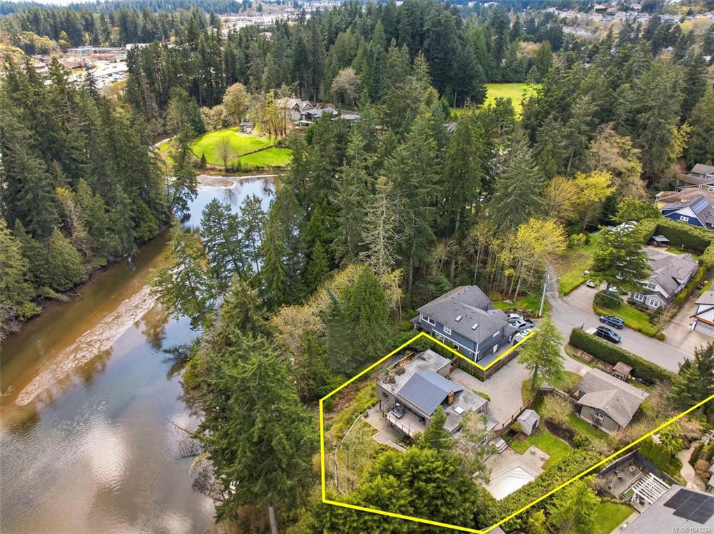 Fifth View of 107 Parsons Rd, View Royal, BC, V9B 3J8