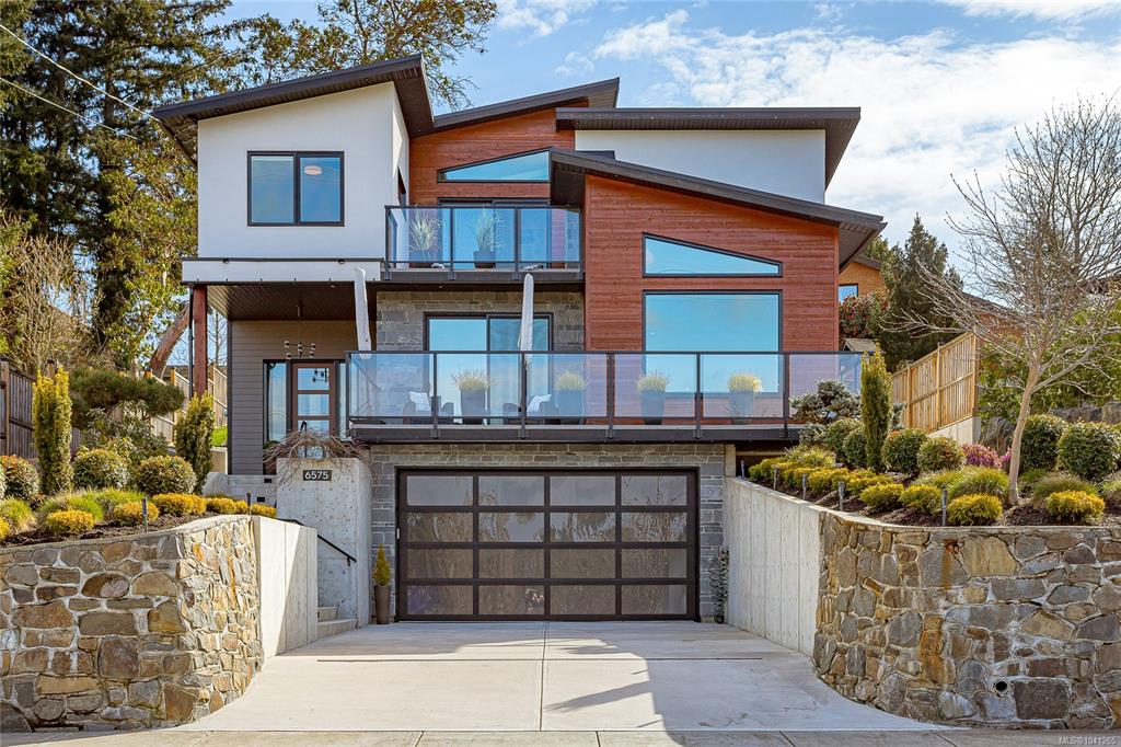 Fifth View of 6575 Central Saanich Rd, Central Saanich, BC, V8Z 5T9