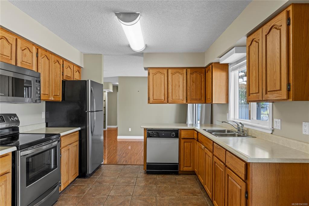 Third View of 1222 Gilley Cres, Parksville, BC, V9P 1W5