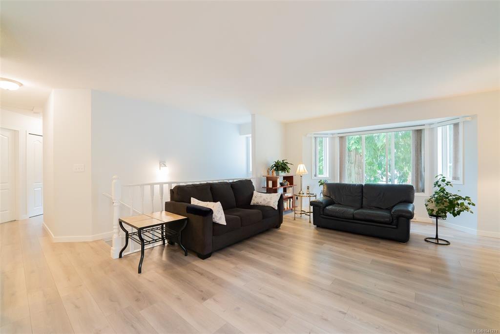 Third View of 875 Brookfield Dr, Nanaimo, BC, V9R 6P1
