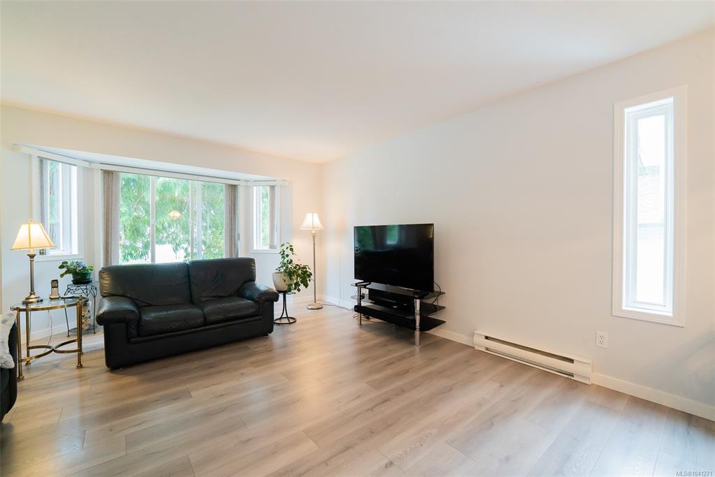 Fifth View of 875 Brookfield Dr, Nanaimo, BC, V9R 6P1