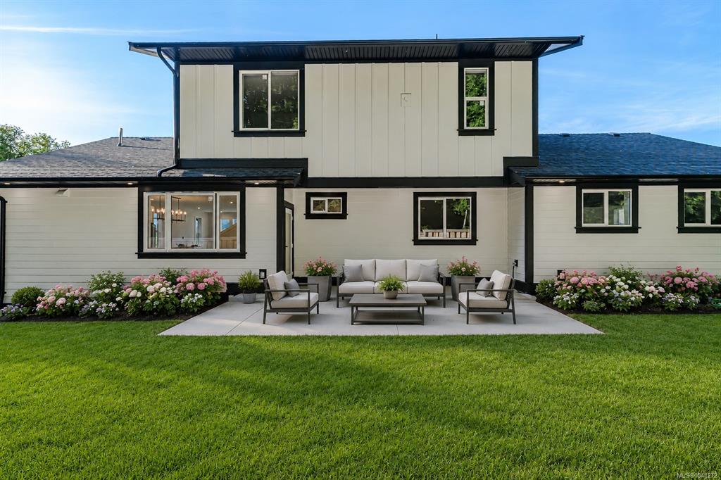 Fifth View of 276 Tal Rd, Lake Cowichan, BC, V0R 2G0