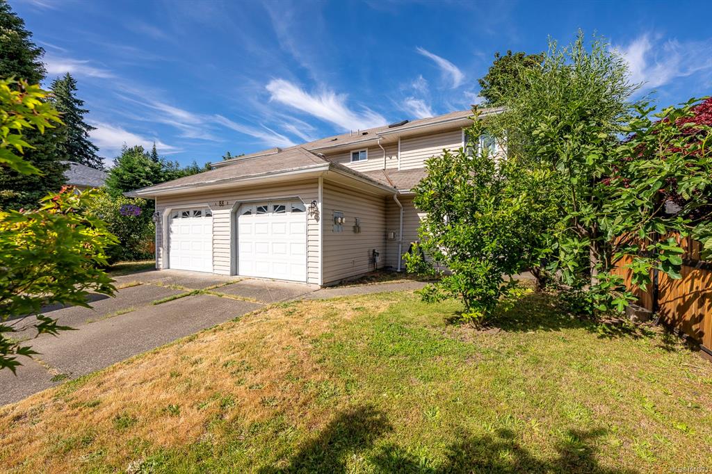 Third View of 88 Timberlane Rd, Courtenay, BC, V9N 3Z3