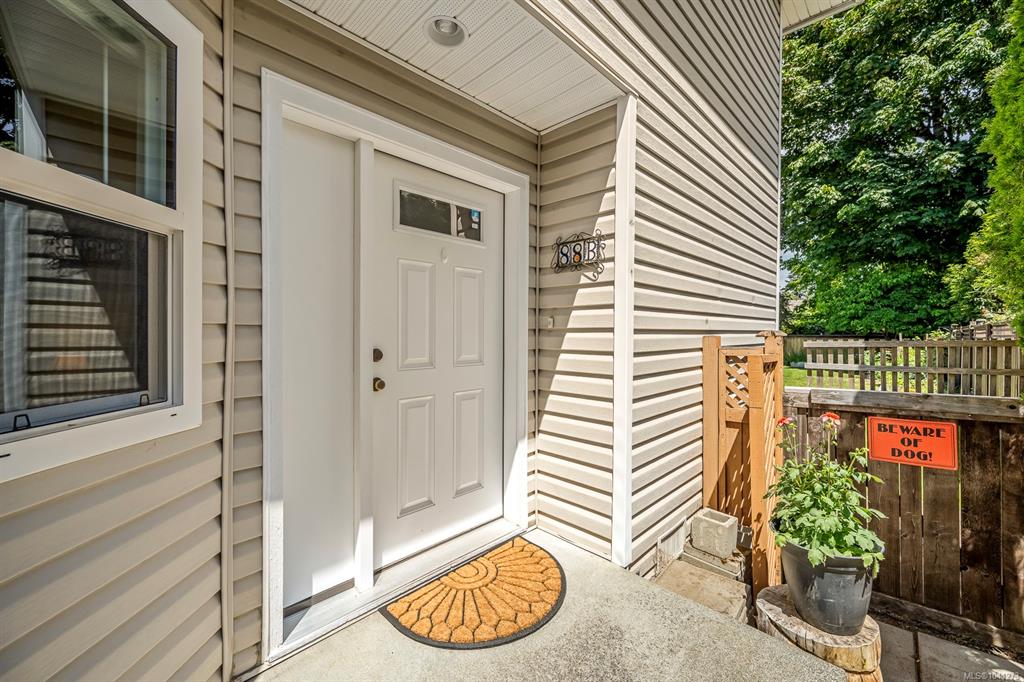 Fifth View of 88 Timberlane Rd, Courtenay, BC, V9N 3Z3