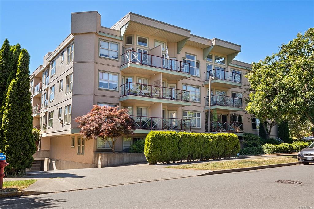 2560 Wark St, 1041274, BC,