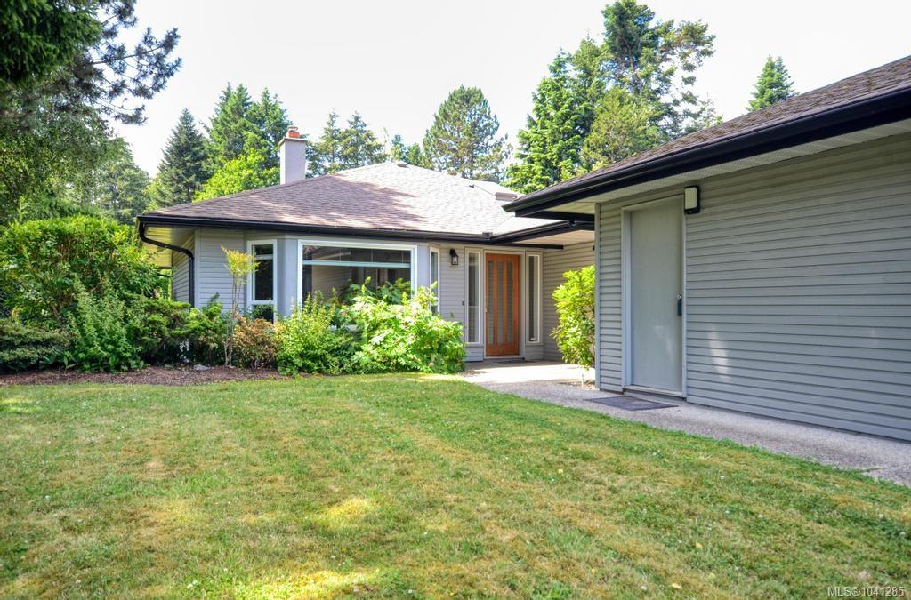 4630 Lochside Dr, 1041285, BC,