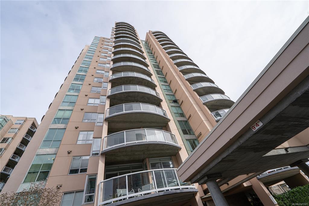 Fourth View of 1020 View St, Regents Park, Victoria, BC, V8V 4Y4