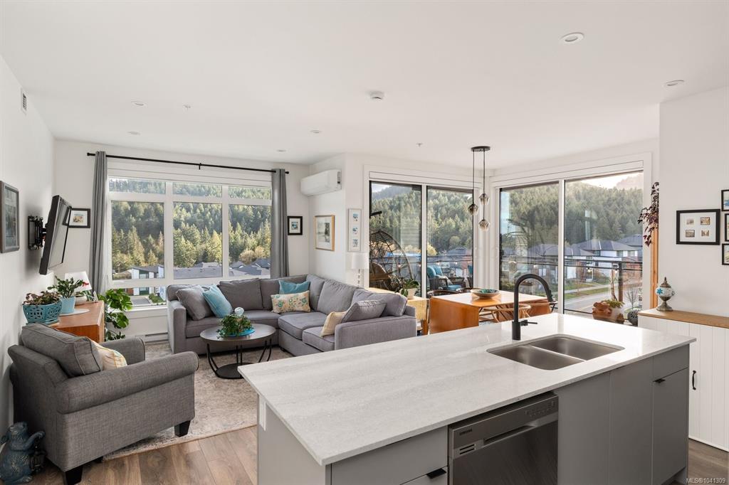 1110 Samar Cres, 1041309, BC,