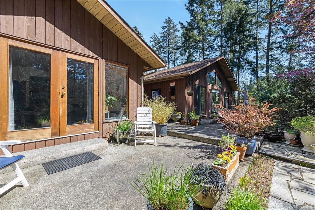 Second View of 112 Cairns Pl, Salt Spring, BC, V8K 2K9