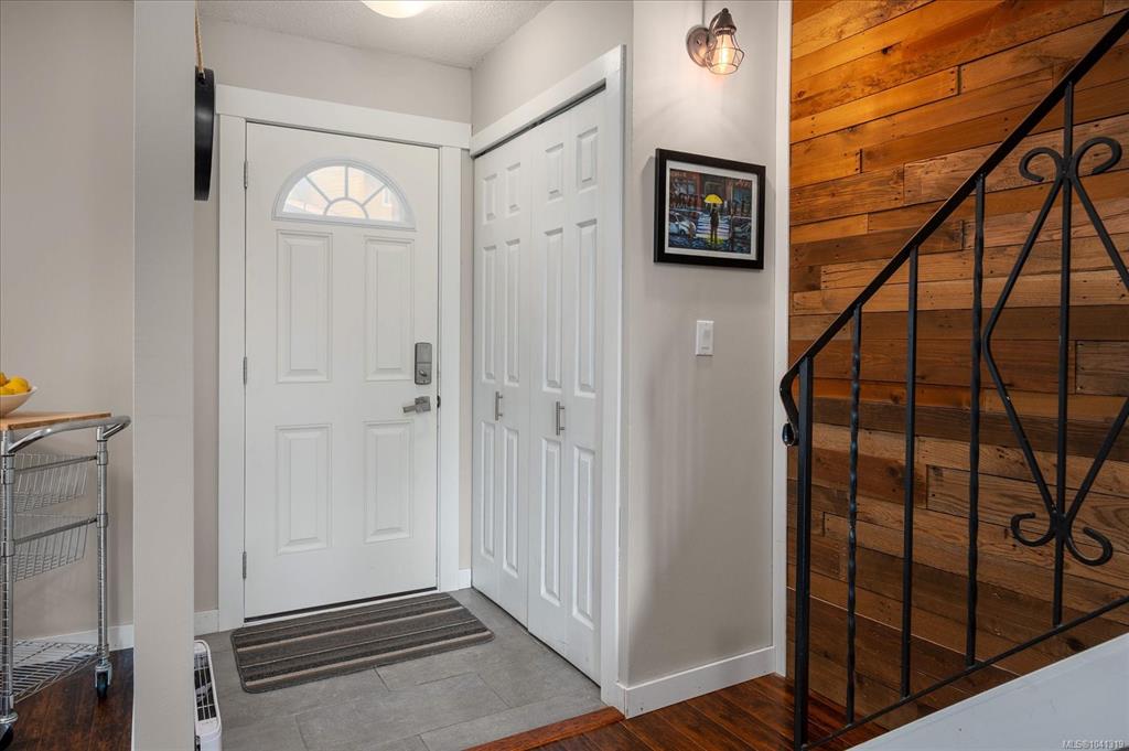 Third View of 855 Howard Ave, Eagle Heights, Nanaimo, BC, V9R 5V4