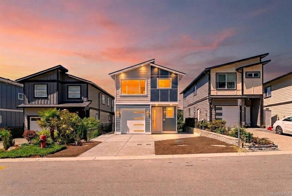 942 Peace Keeping Cres, 1041346, BC,