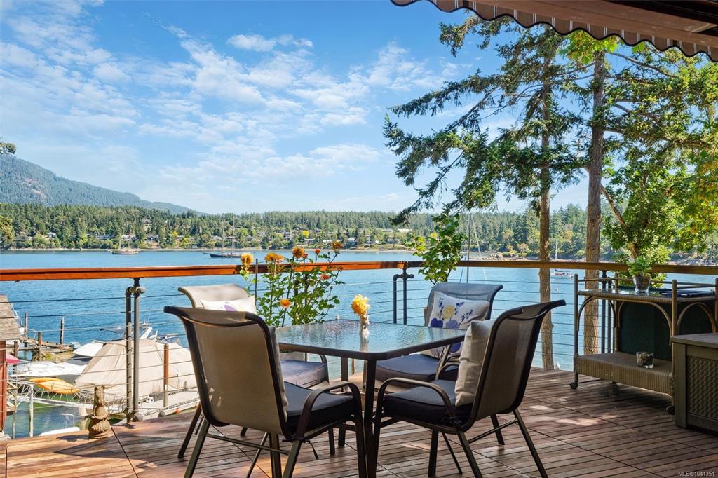 Fourth View of 10968 Madrona Dr, North Saanich, BC, V8R 6K2