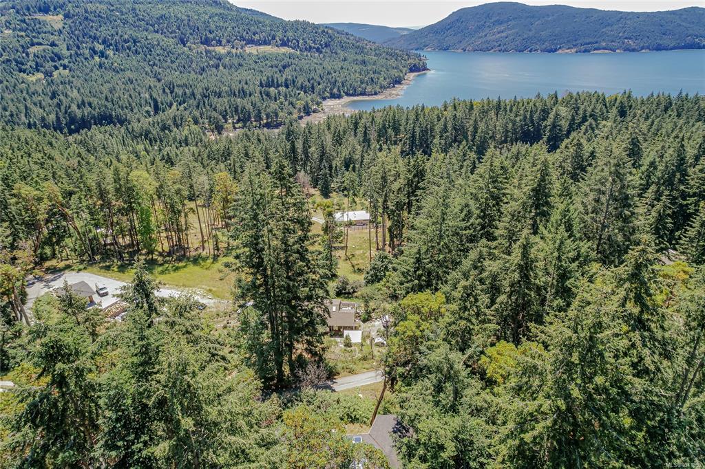 Third View of 351 Elizabeth Dr, Salt Spring, BC, V8K 1J5