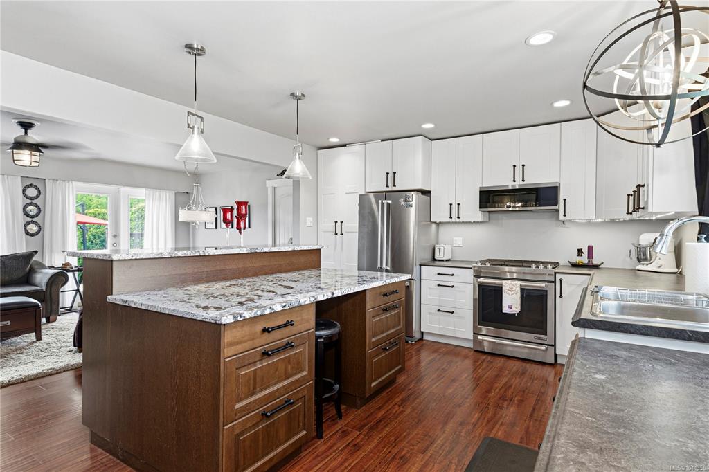 Fifth View of 555 Holm Rd, Campbell River, BC, V9W 1W5