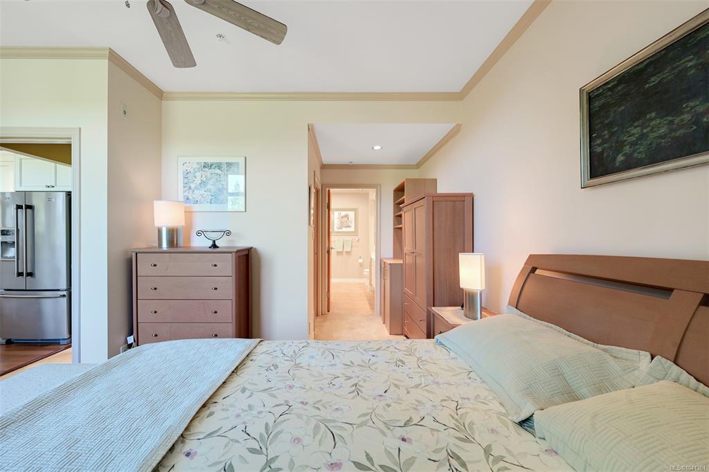Fifth View of 5329 Cordova Bay Rd, Mattick's Green, Saanich, BC, V8Y 2L3