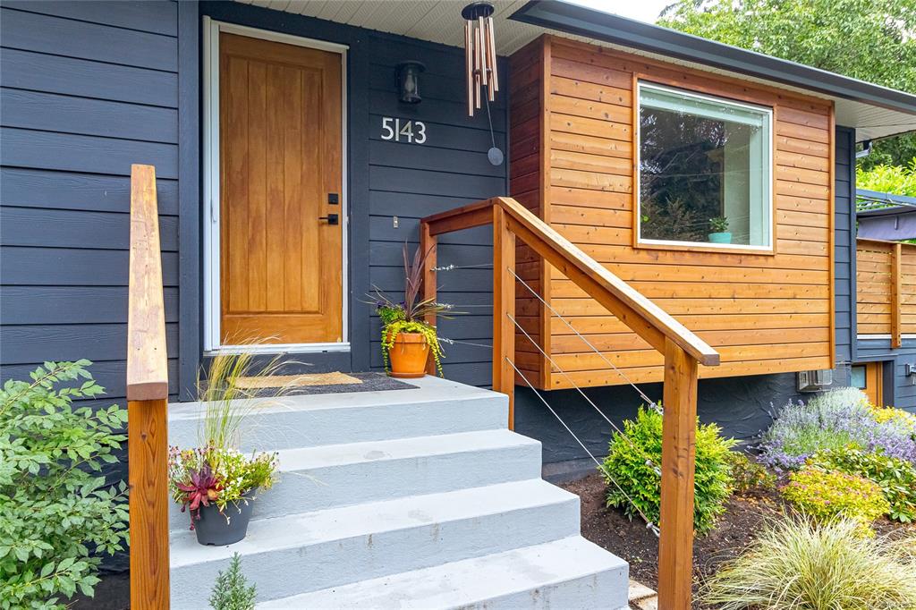 Fifth View of 5143 Santa Clara Ave, Saanich, BC, V8Y 1W5