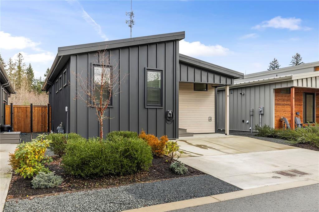 Third View of 3025 Royston Rd, The Flats, Cumberland, BC, V0R 1S0