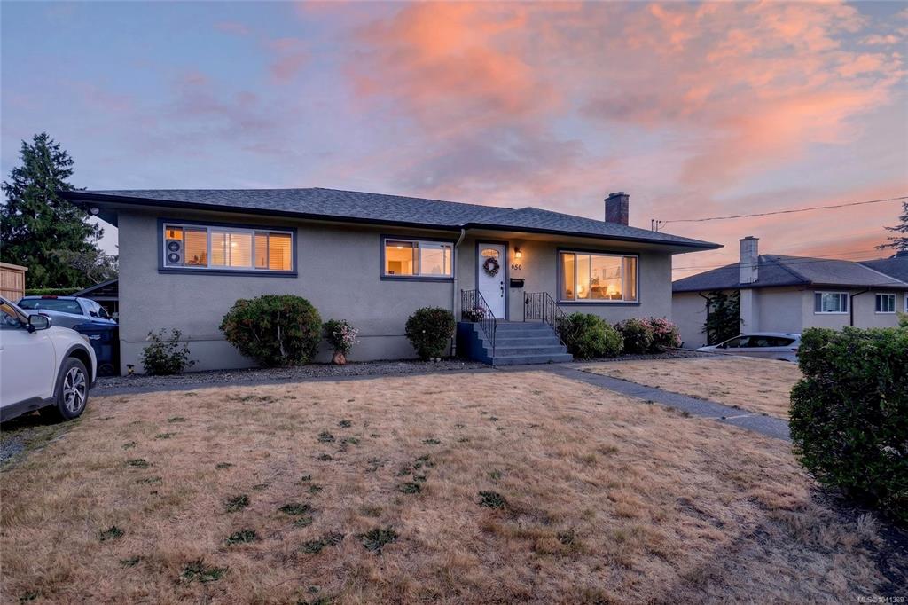 Second View of 650 Hawkins St, Nanaimo, BC, V9S 2V6