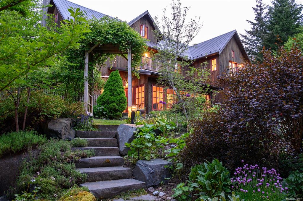 169 Armand Way, 1041392, BC,