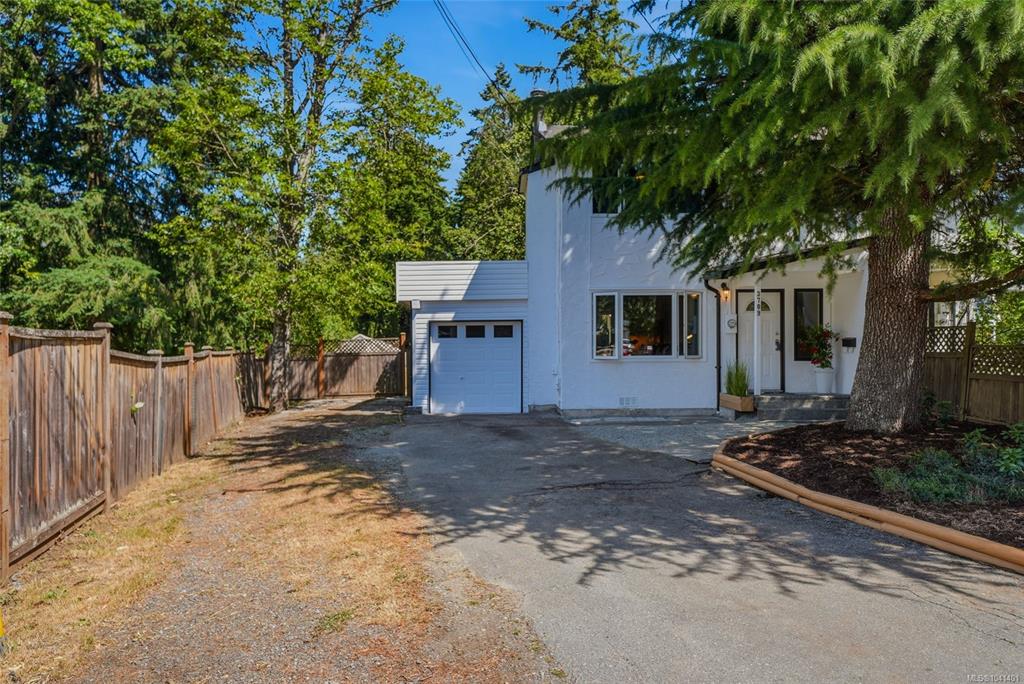 Third View of 3709 Long Lake Terr, Nanaimo, BC, V9T 2V2