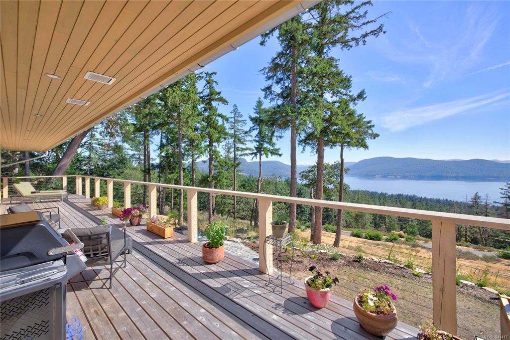 Third View of 293 Canvasback Pl, Salt Spring, BC, V8K 2W5