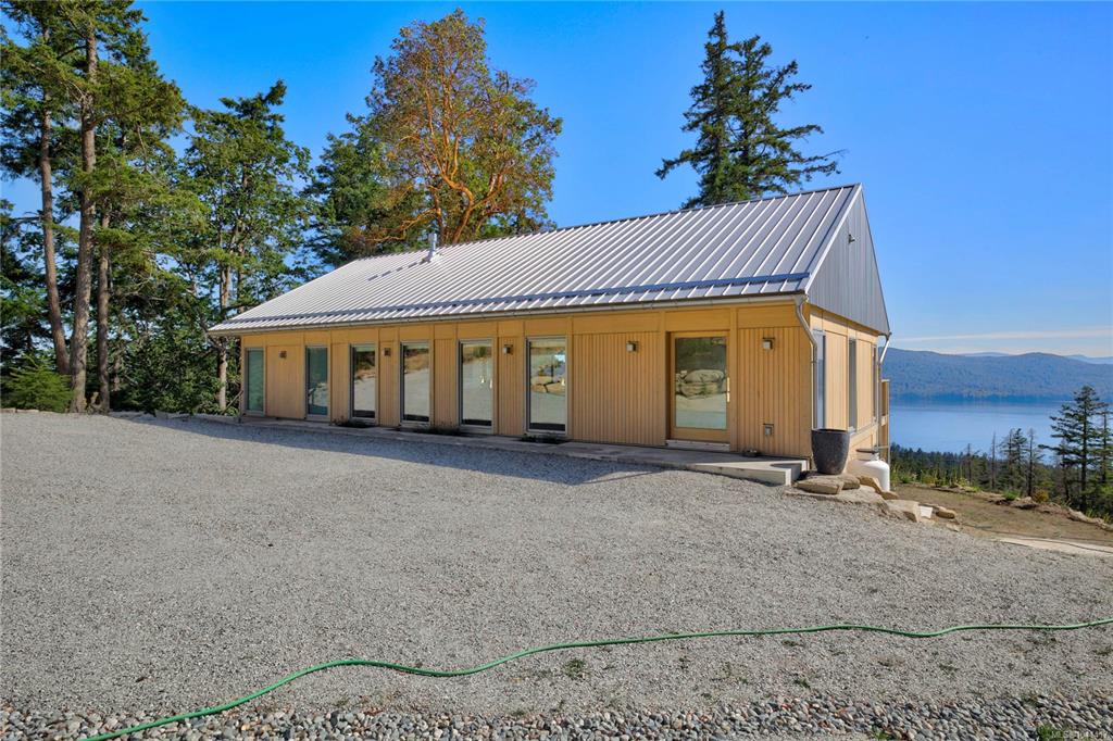 Fifth View of 293 Canvasback Pl, Salt Spring, BC, V8K 2W5