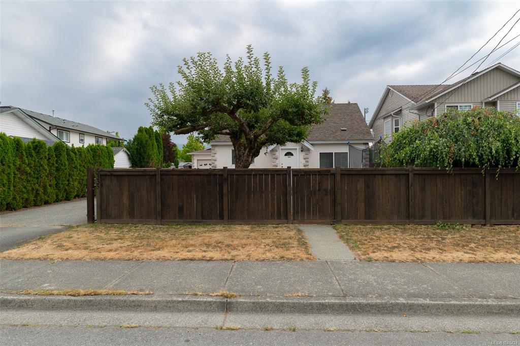 5335 Ian Ave, 1041424, BC,