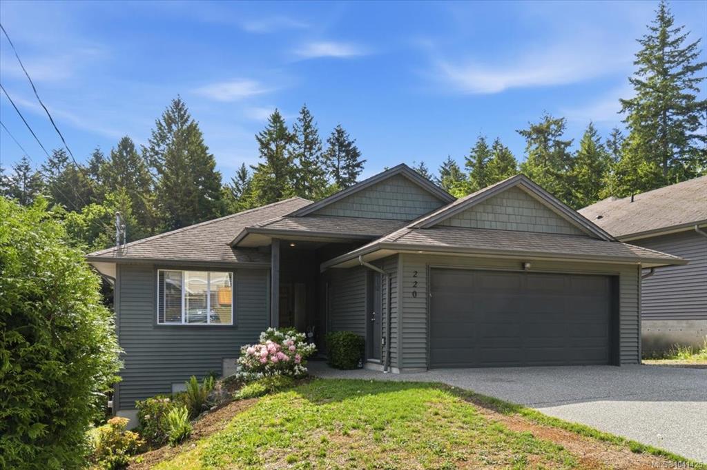 Second View of 220 Westwood Rd, Nanaimo, BC, V9R 6S3