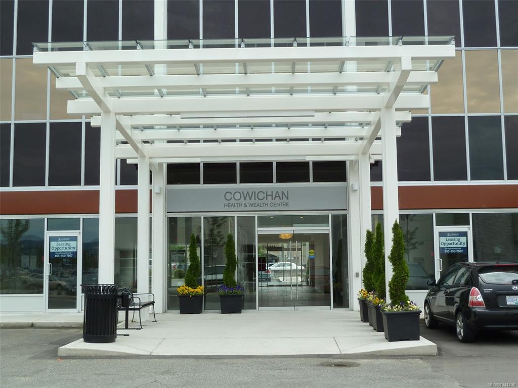 Second View of 435 Trunk Rd, Duncan, BC, V9L 2P5
