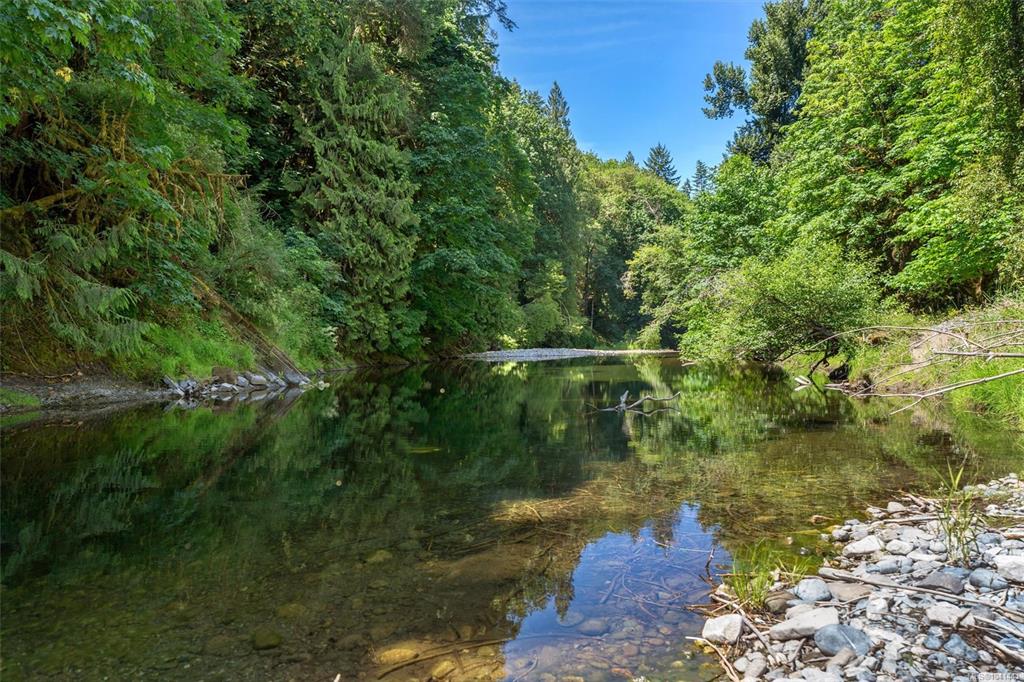 Fifth View of 4370 Moss Rd, Duncan, BC, V9L 6M4