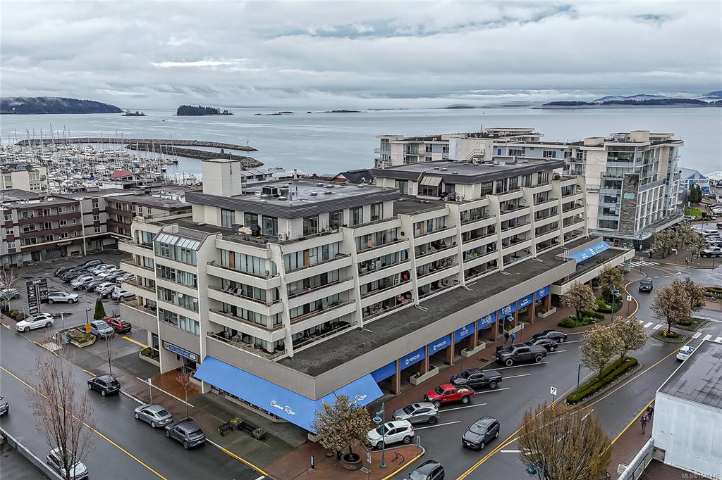 Second View of 9805 Second St, Sidney, BC, V8L 4T9