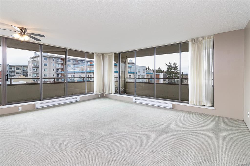 Fourth View of 9805 Second St, Sidney, BC, V8L 4T9