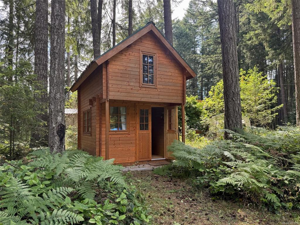 Fifth View of 854 Buttercup Rd, Gabriola Island, BC, V0R 1X5