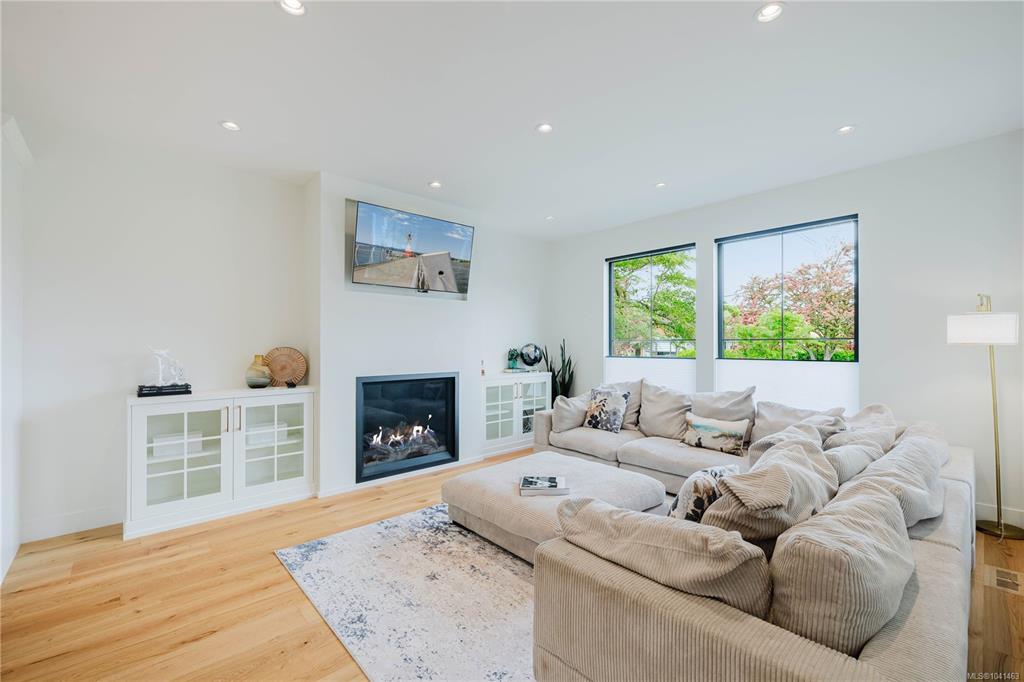 Fifth View of 63 Boyd St, Victoria, BC, V8V 2C8