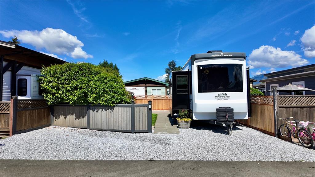 6855 Park Ave, 1041481, BC,