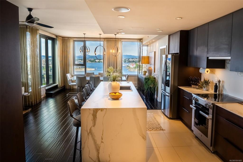 Third View of 608 Broughton St, The Sovereign, Victoria, BC, V8W 1C7