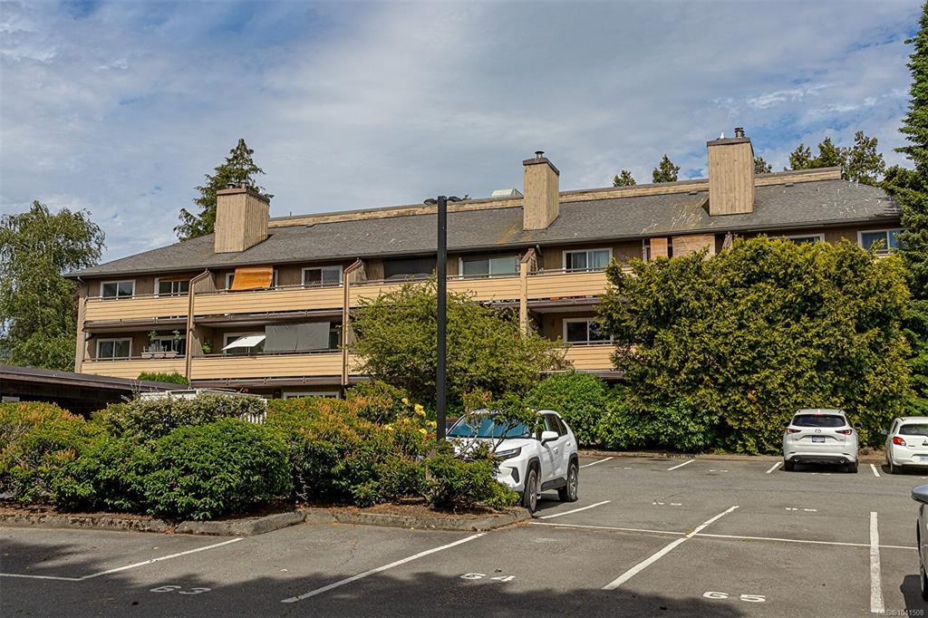 Second View of 3225 Alder St, Victoria, BC, V8X 1P3