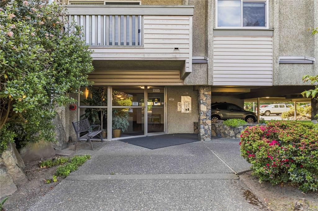 Fourth View of 1525 Hillside Ave, Victoria, BC, V8T 2C1