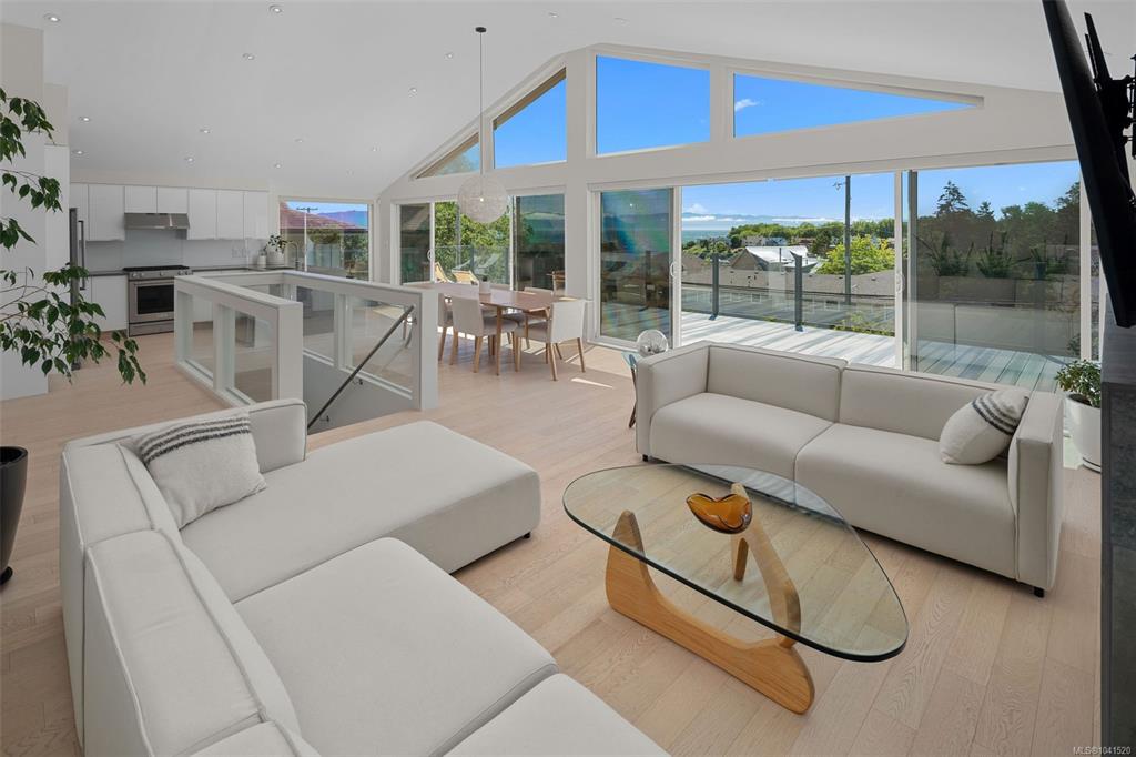 321 Foul Bay Rd, 1041520, BC,