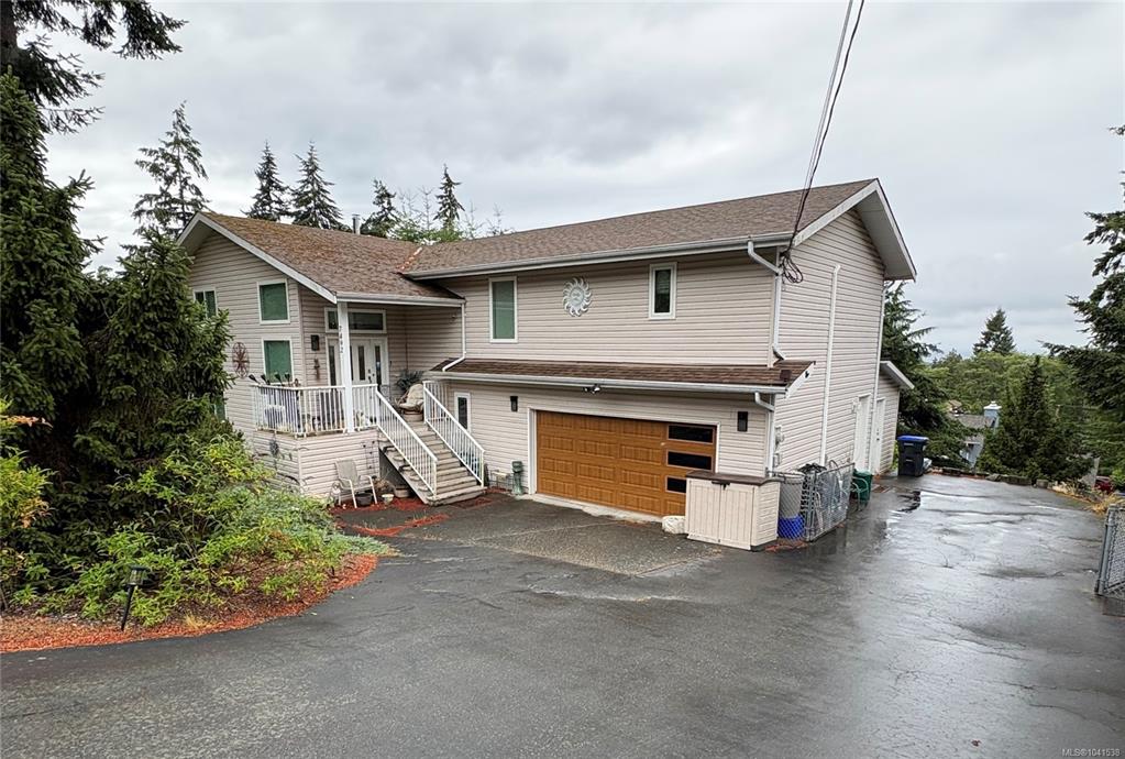 7492 Clark Cres, 1041538, BC,