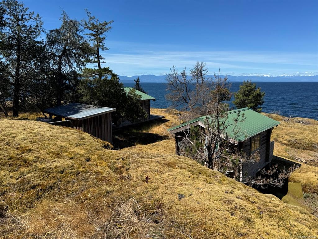 Fifth View of 0 Dick Island, Powell River, BC, V0N 1W0
