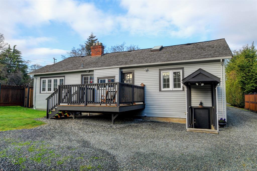 Third View of 3919 Quadra St, Saanich, BC, V8X 1J3