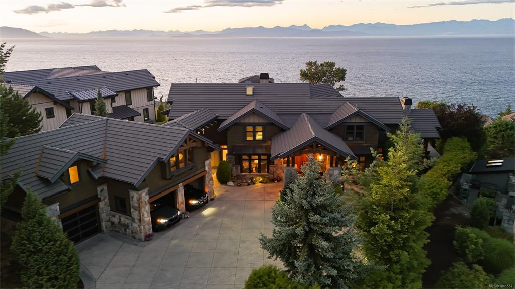 Third View of 5025 Hinrich View, Arbutus Rock, Nanaimo, BC, V9V 0A2